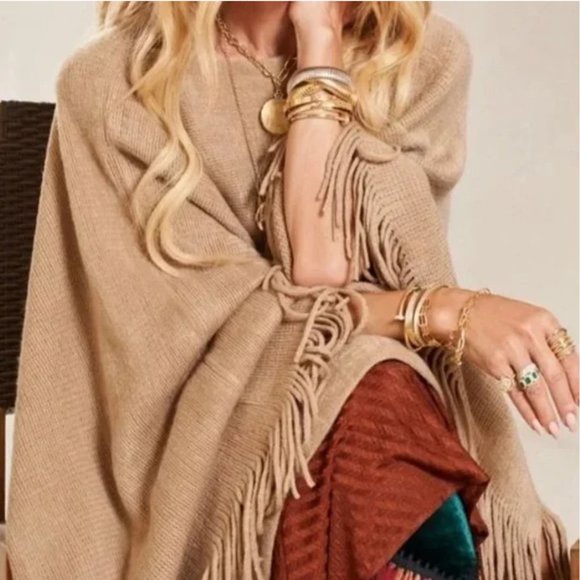 Shiraleah Sweaters - 🌸 Shiraleah Rowan Poncho Camel Color Rachel Zoe Curateur ONE SIZE